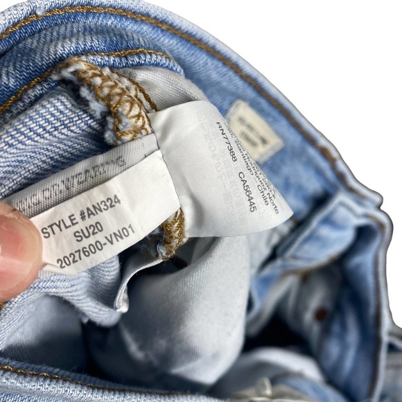 Madewell Light Wash Distressed knee Mid Rise Classic Straight sz 28 - Picture 12 of 12